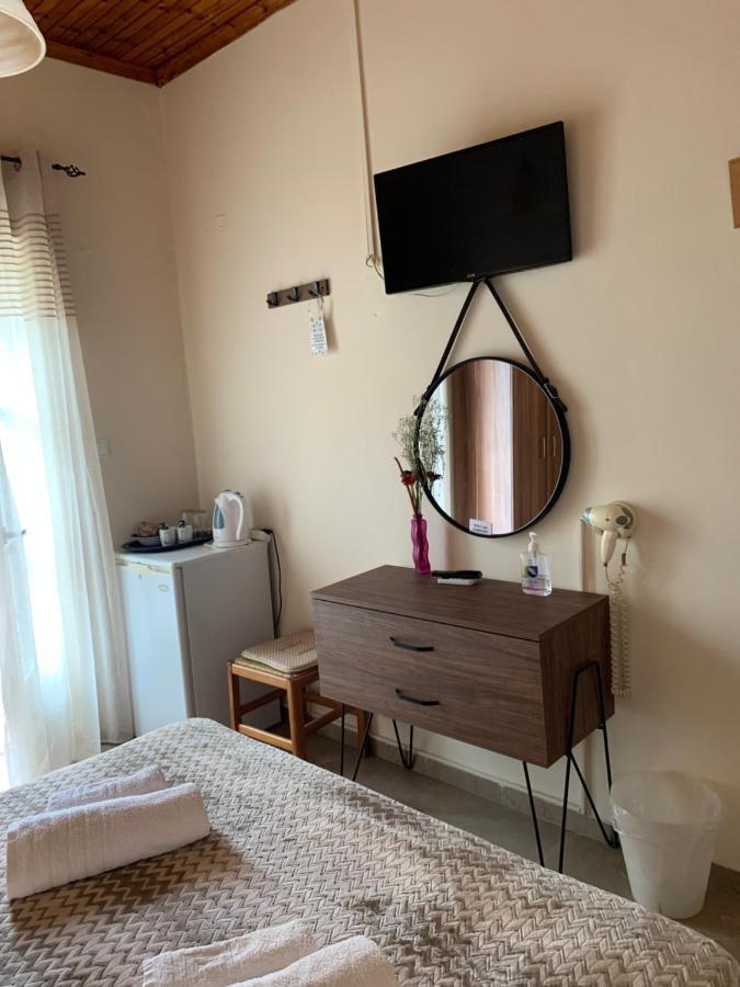 Guesthouse Corali Hydra  Bagian luar foto